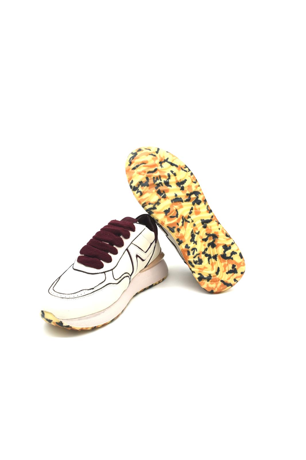 Sneakers in pelle da donna Accademia 72