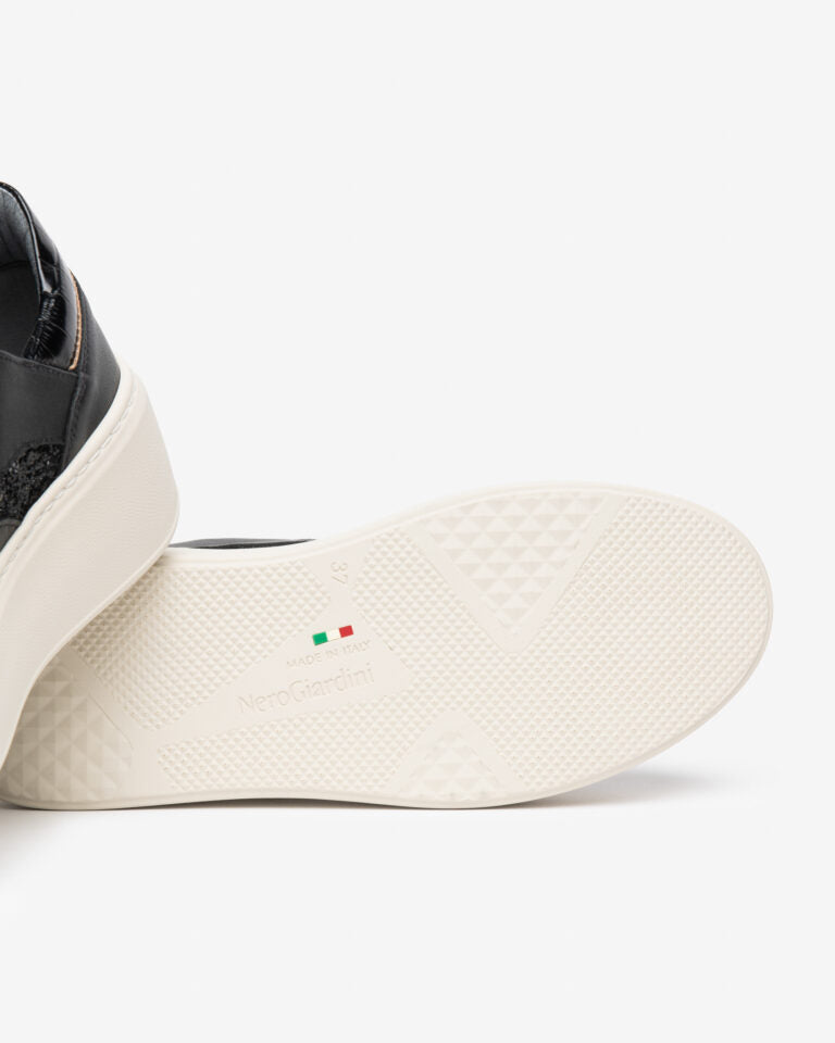 Sneakers da donna in pelle NeroGiardini