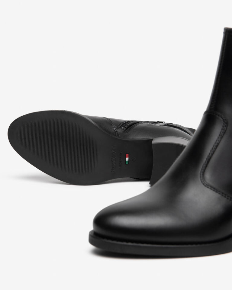 Tronchetti da donna in pelle con zip laterale Nero Giardini