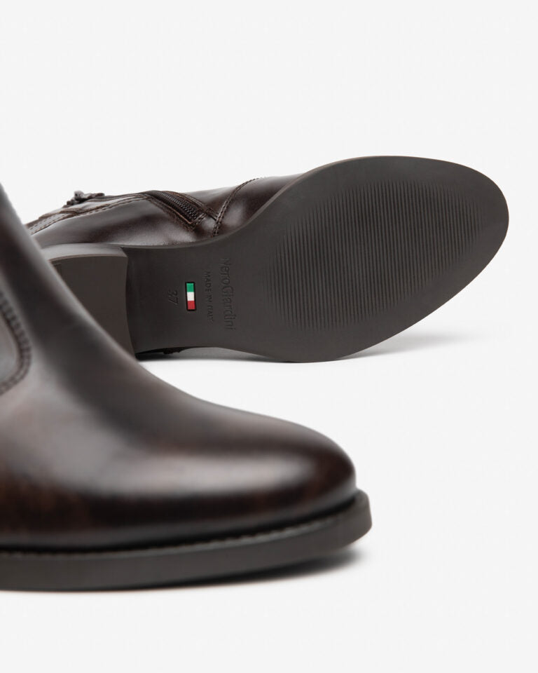 Tronchetti da donna in pelle con zip laterale Nero Giardini