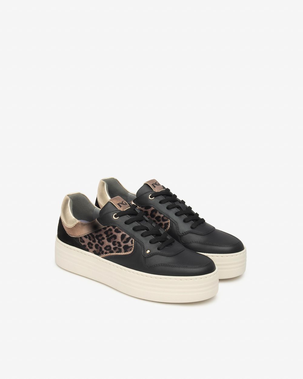 - Sneakers da donna in pelle NeroGiardini -