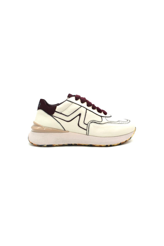Sneakers in pelle da donna Accademia 72