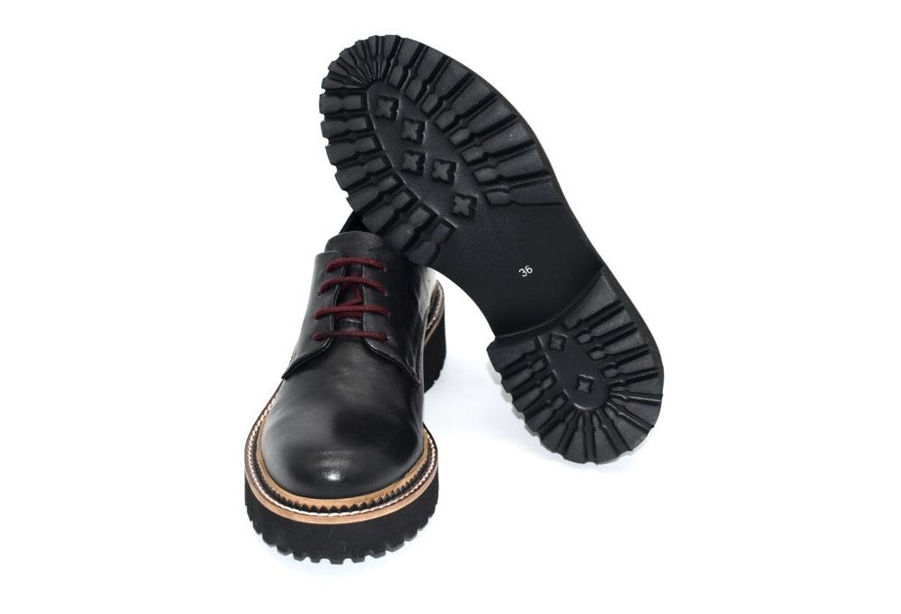 Scarpe stringate da donna in pelle Evoca