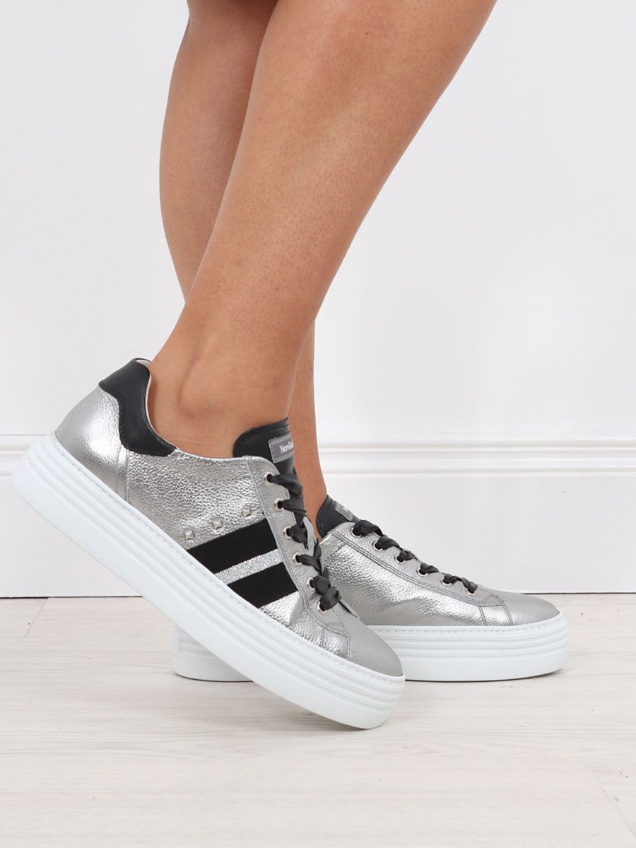 Sneakers da donna in pelle NeroGiardini