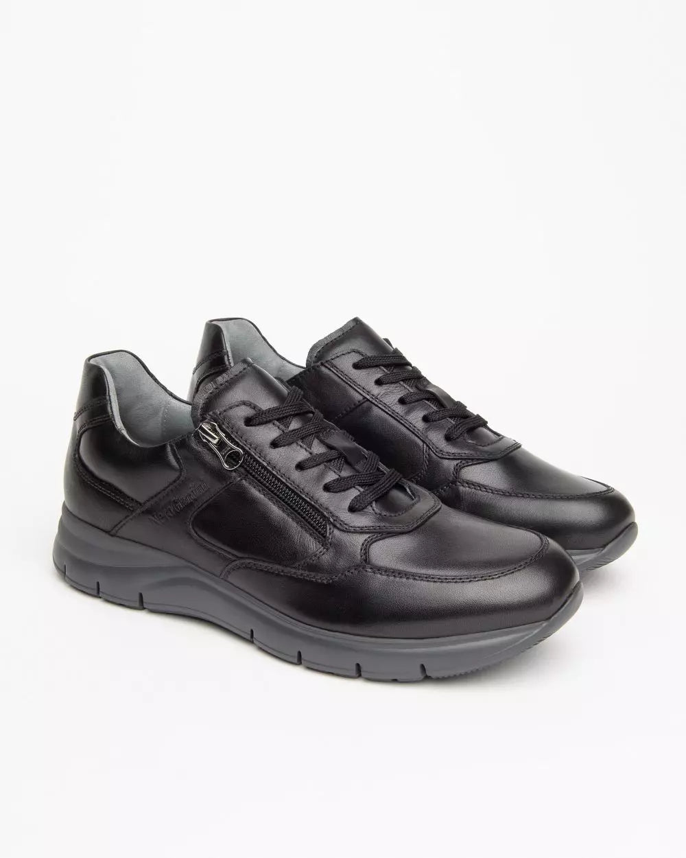 Sneakers da uomo in pelle NeroGiardini
