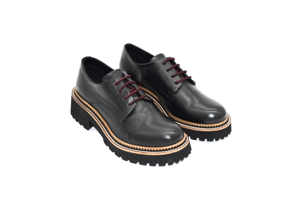 Scarpe stringate da donna in pelle Evoca