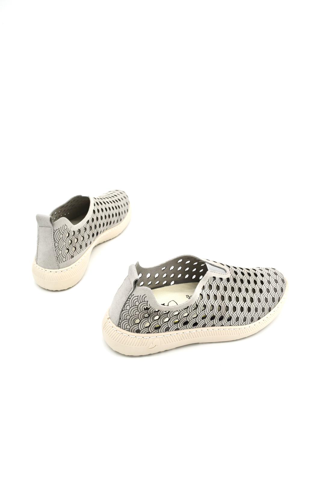 Slip-on traforata da donna Roal