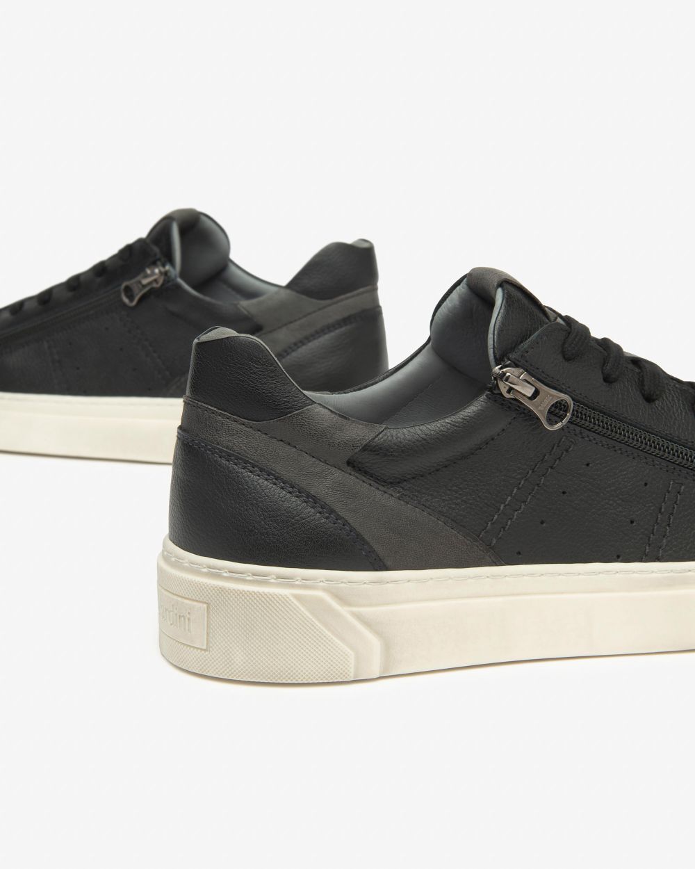 Sneakers da uomo in pelle NeroGiardini
