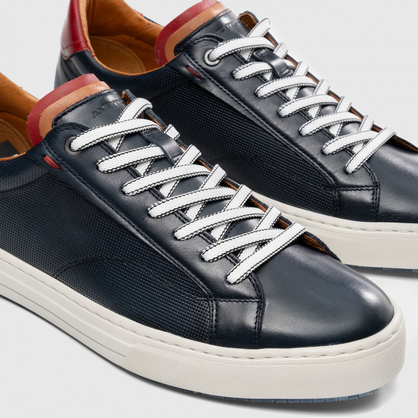 Sneakers da uomo in pelle Ambitious