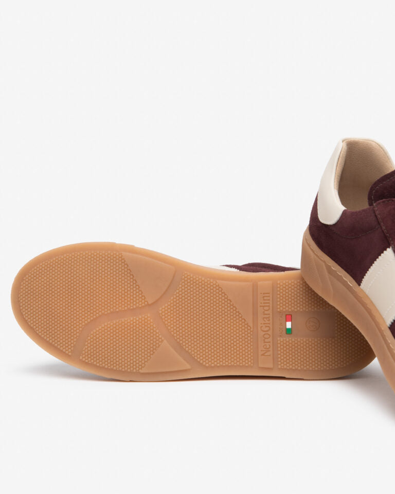 Sneakers da donna in camoscio NeroGiardini