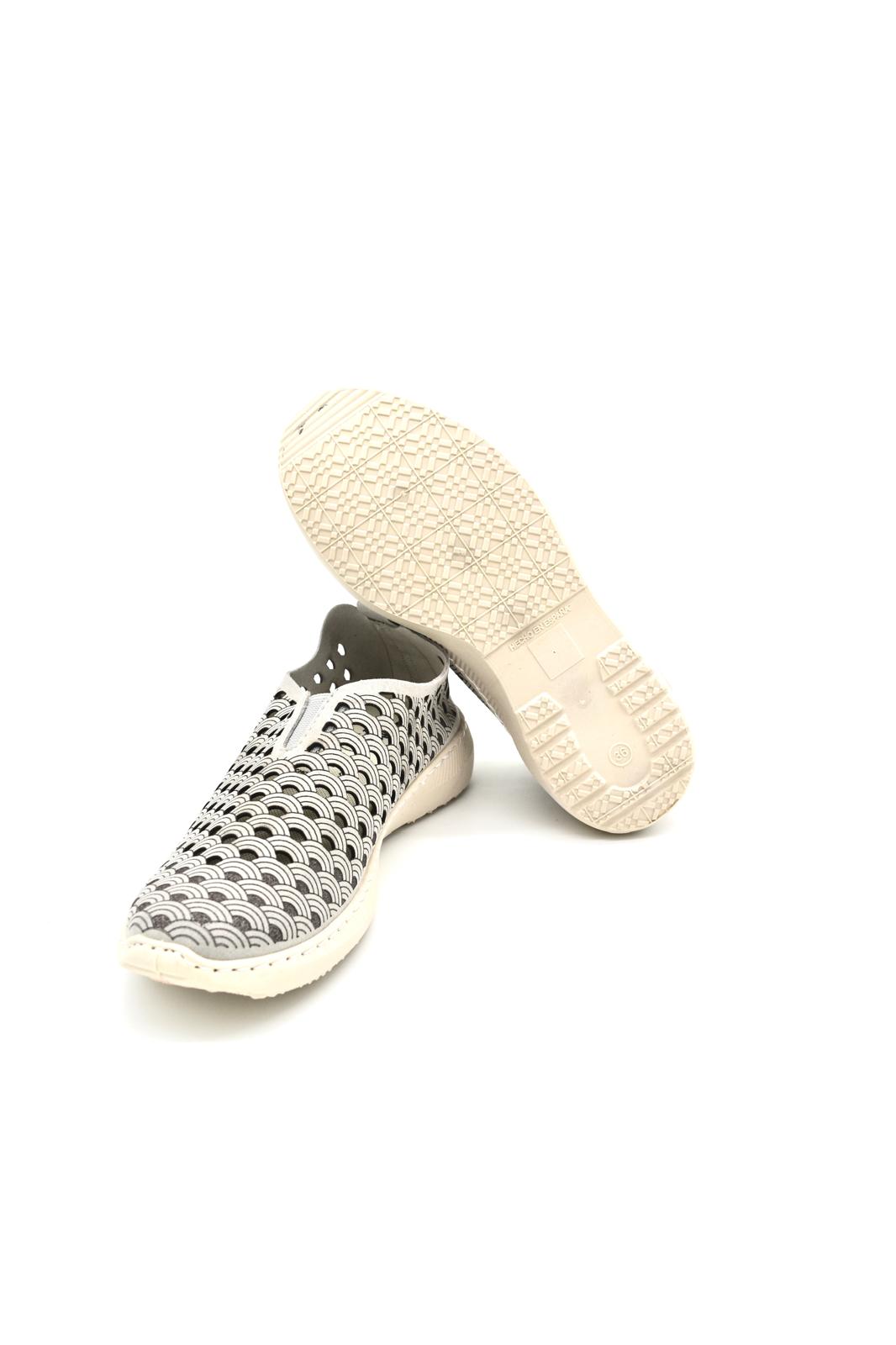 Slip-on traforata da donna Roal