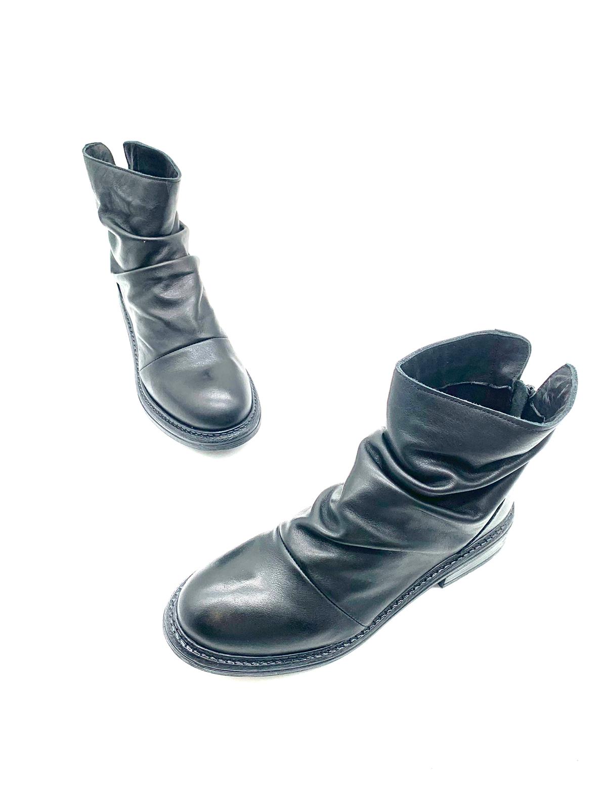 Stivaletti bassi in pelle da donna MadMind